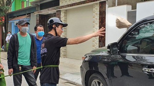 tom gon doi tuong chuyen dap kinh o to trom tai san  hinh 1