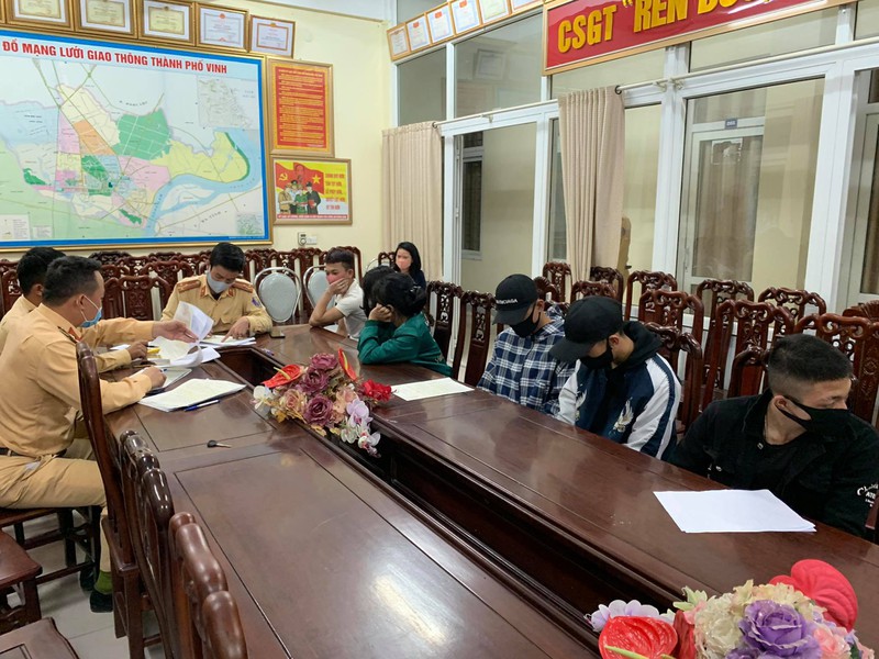 xu ly nhom "suu nhi" khong doi mu bao hiem, dan hang, danh vong hinh 2