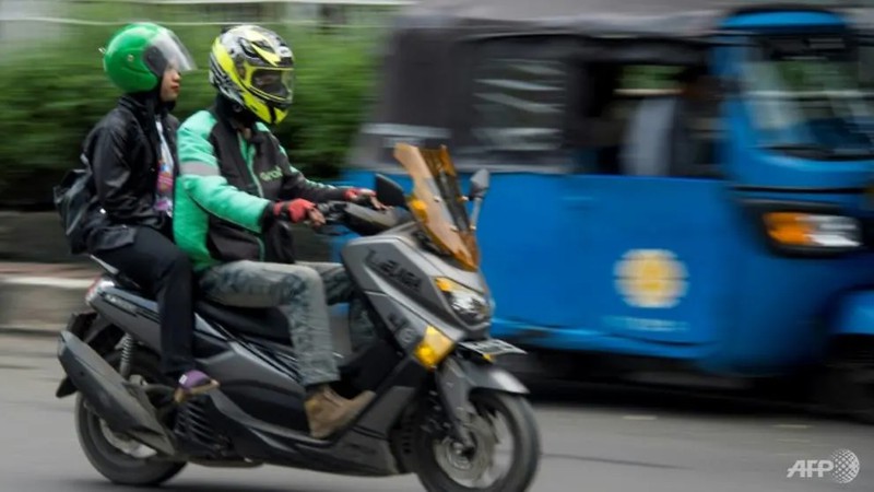shipper, xe om cong nghe chay het cong suat trong mua dich covid-19  hinh 1