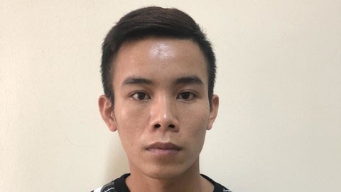 khoi to tai xe lao xe vao can bo phong chong dich covid-19 hinh 1