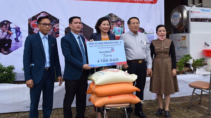 "ngan hang gao nghia tinh" cua vietinbank den voi nguoi ngheo tphcm hinh 1