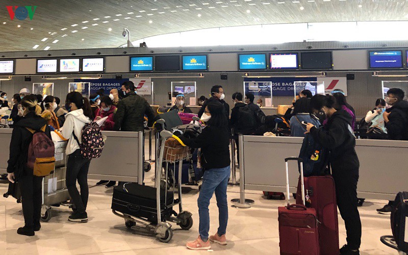 đưa 240 công dân việt nam từ pháp về nước tránh dịch covid-19 hình 1 dua 240 cong dan viet nam tu phap ve nuoc tranh dich covid-19 hinh 1