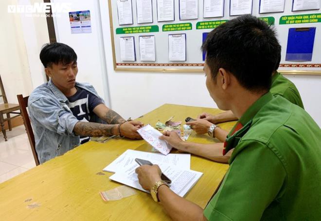 bi bat vi tang tru ma tuy, doi tuong xin hoi lo 100 trieu de duoc bo qua hinh 1