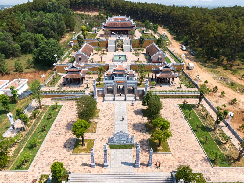 tthu tuong du le khanh thanh den tho gia tien chu tich ho chi minh hinh 3