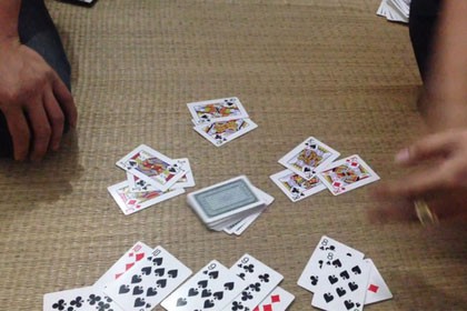 nong 24h: dien bien moi vu be trai 5 tuoi bi troi, tu vong trong rung hinh 3