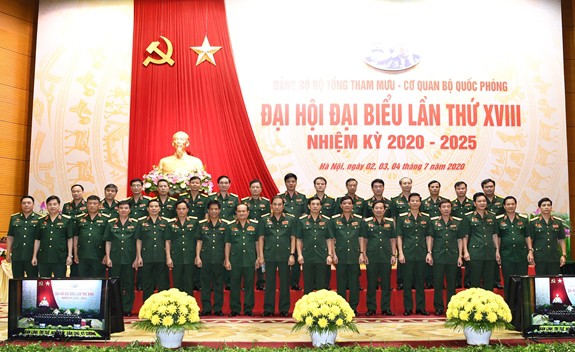 trung tuong phung si tan duoc bau lam bi thu dang uy bo tong tham muu hinh 3
