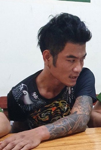 chay xe phan khoi lon cho 6000 vien ma tuy ve xuoi thi bi bat giu hinh 1