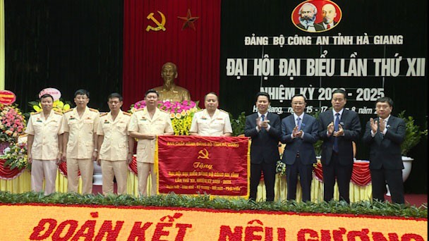 dai ta phan huy ngoc giu chuc bi thu dang uy cong an tinh ha giang  hinh 1