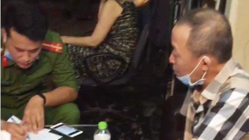 quan karaoke o hai phong hoat dong bat chap lenh cam hinh 1