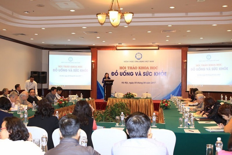tang he mien dich moi ngay voi thuc uong thao moc dong chai tien loi hinh 3