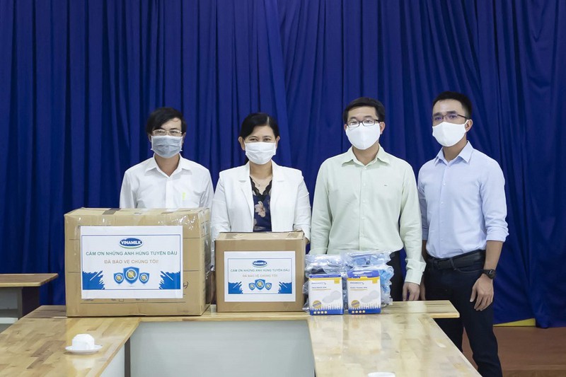 vinamilk "gop buoc di", gay quy ho tro tre em kho khan phong ngua covid-19 hinh 6