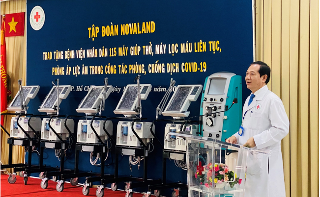 novaland trao tang thiet bi y te tai benh vien nhan dan 115 hinh 1