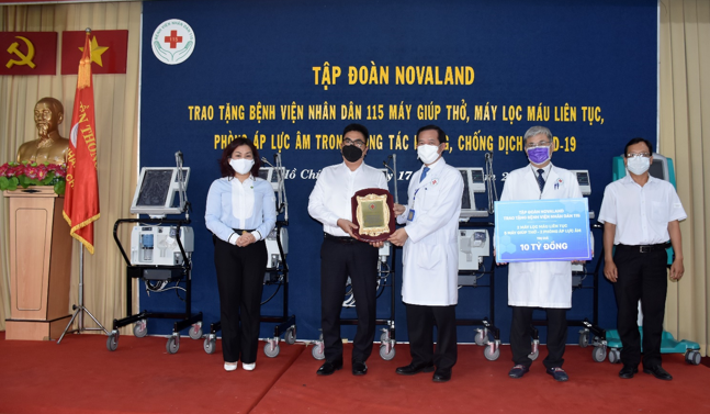 novaland trao tang thiet bi y te tai benh vien nhan dan 115 hinh 3