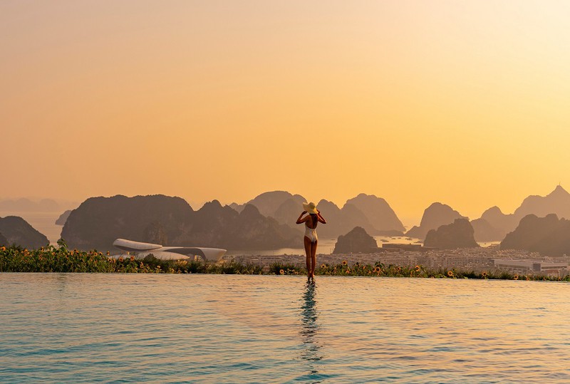 kham pha ha long ca tuoi tho, nhung ban da qua nhung trai nghiem nay? hinh 1
