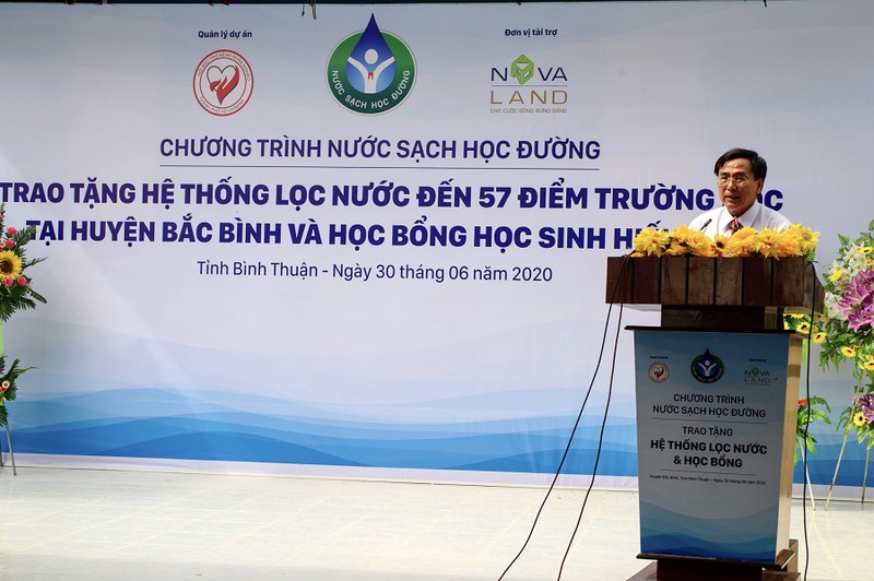 novaland ho tro lam he thong may loc nuoc uong sach cho hoc sinh hinh 2