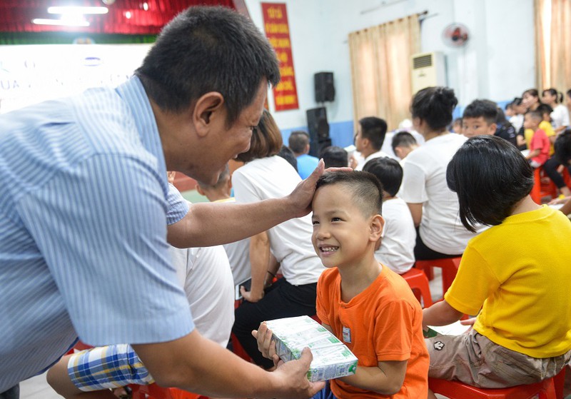 vinamilk tiep tuc hanh trinh ket noi yeu thuong tai tphcm hinh 4