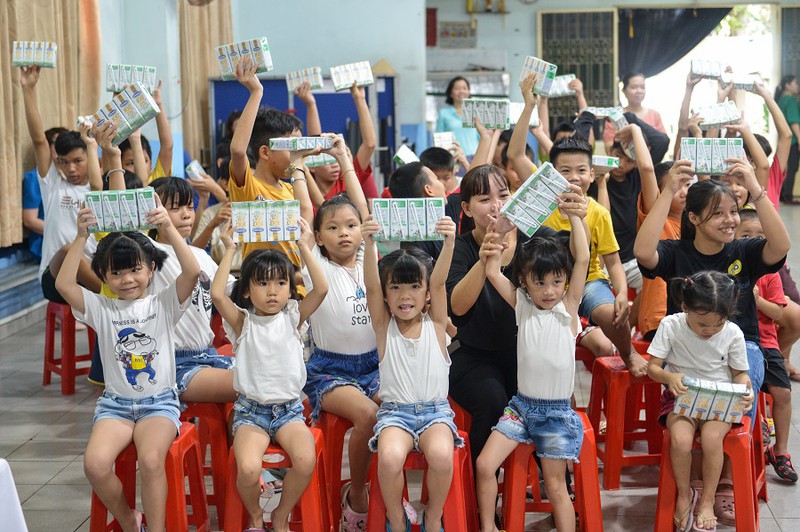vinamilk tiep tuc hanh trinh ket noi yeu thuong tai tphcm hinh 9