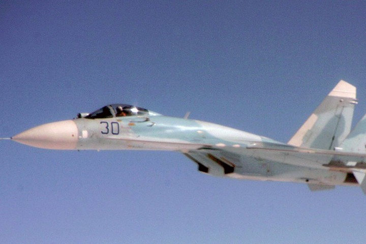may bay tiem kich su-27 flanker - dot pha cong nghe quan su nga hinh 1