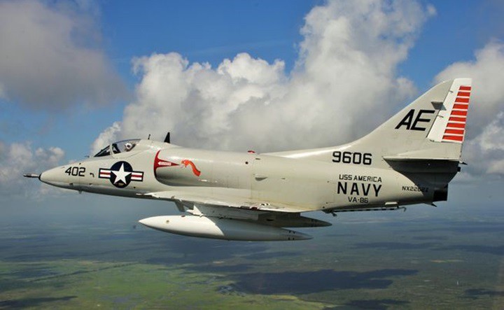 he lo ve loai may bay cuong kich my a-4 skyhawk tung bi viet nam ban ha hinh 6
