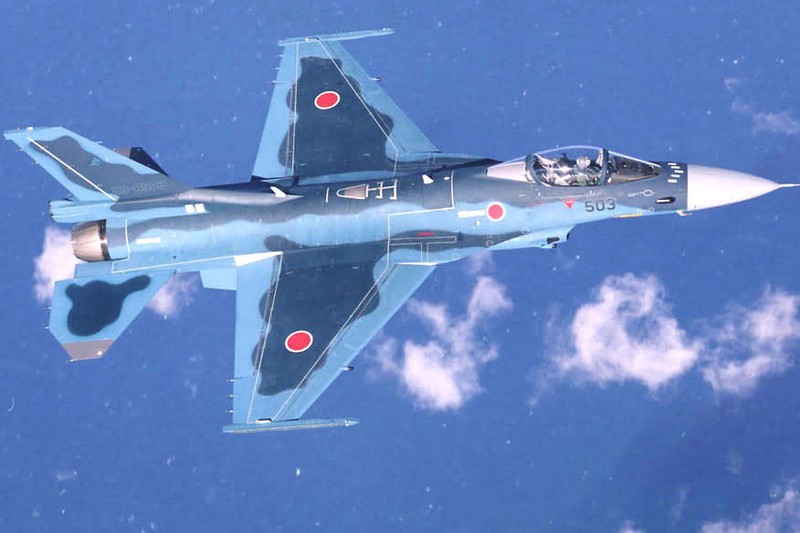 can canh may bay tiem kich san ham nhat ban mitsubishi f-2 hinh 8