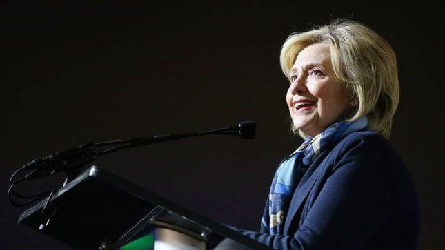 ba clinton chi trich dang cong hoa tai thuong vien vi de ong trump duoc tha bong hinh 1
