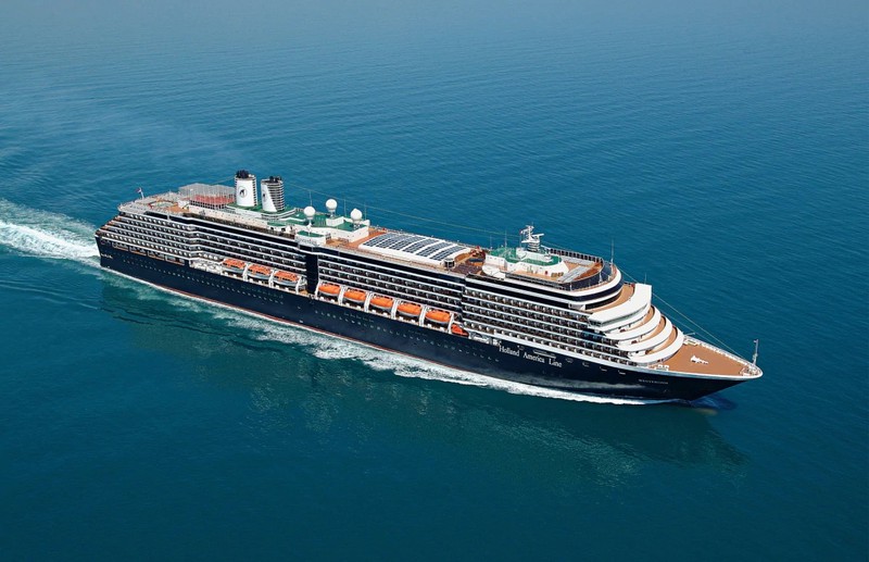 hinh anh du thuyen westerdam tai cang o campuchia thoi dich covid-19 hinh 1