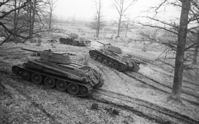xe tang t-34 van la vu khi dang so hinh 1