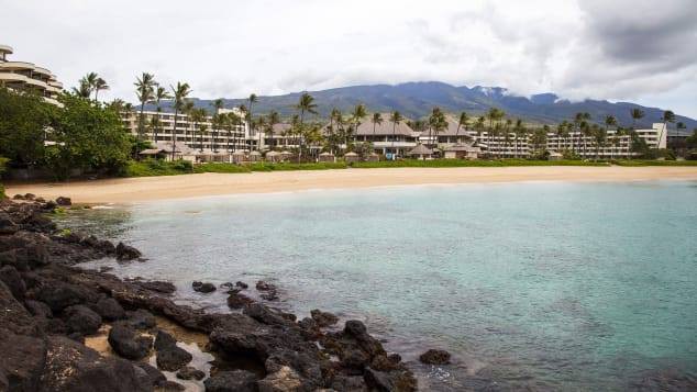 vi pham cach ly tai hawaii, cap vo chong huong tuan trang mat trong tu hinh 1