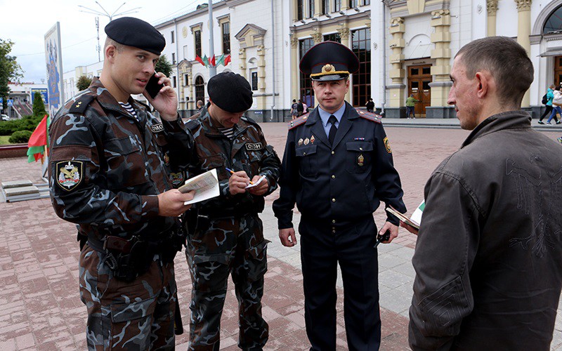 nga bac bo cao buoc cua belarus ve gay bat on chinh tri truoc bau cu hinh 1