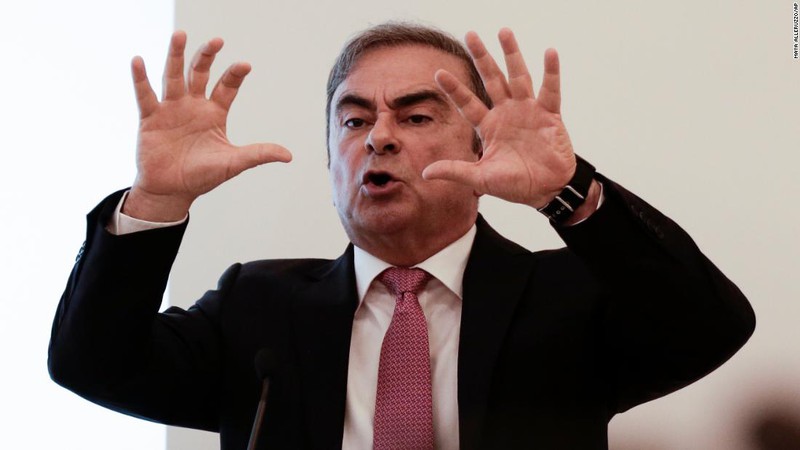 cuu chu tich nissan carlos ghosn: "bo tron hay la chet" o nhat ban hinh 1