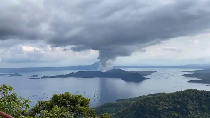 philippines so tan 50.000 nguoi do lo ngai nui lua phun trao hinh 1