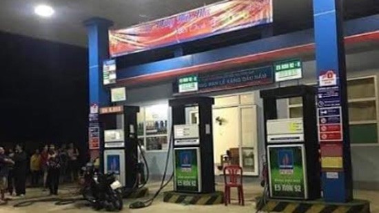 lieu linh dung dao cuop tien nhan vien cay xang, bi vay bat tai tran hinh 1