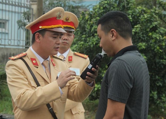 se kiem tra nong do con tat ca tai xe vao cao toc hinh 1