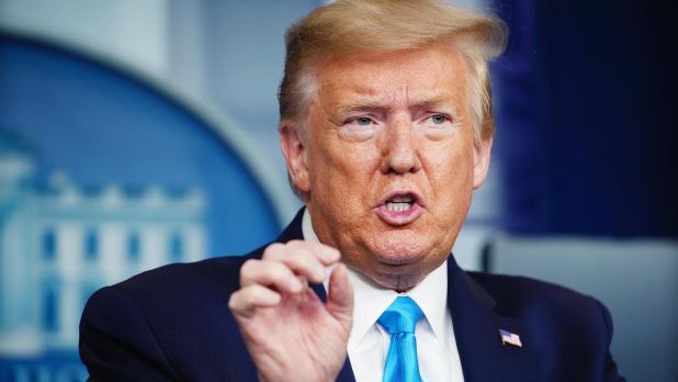 tong thong trump tuyen bo se tam dinh chi moi hoat dong nhap cu vao my hinh 1