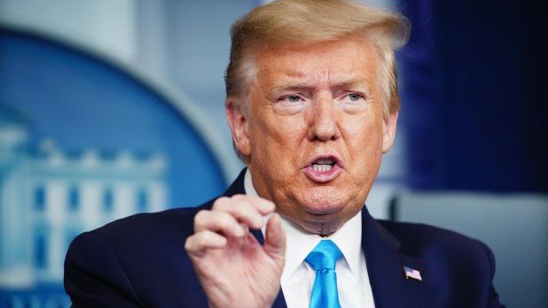 tong thong trump chi dao hai quan my ban ha tau iran neu bi "quay roi" hinh 1