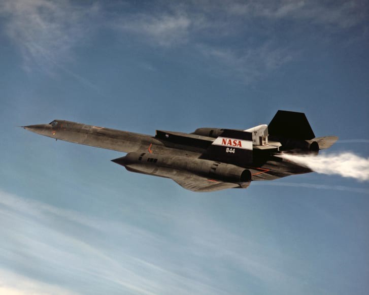 "hac dieu" sr-71 van la may bay nhanh nhat the gioi sau hon nua the ky hinh 2