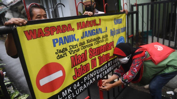 jakarta chuyen tu gian cach xa hoi quy mo lon sang quy mo dia phuong hinh 1