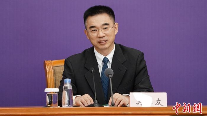 sars-cov-2 "ky di" va "ranh manh", lan song dich covid-19 thu nhat chua qua hinh 1