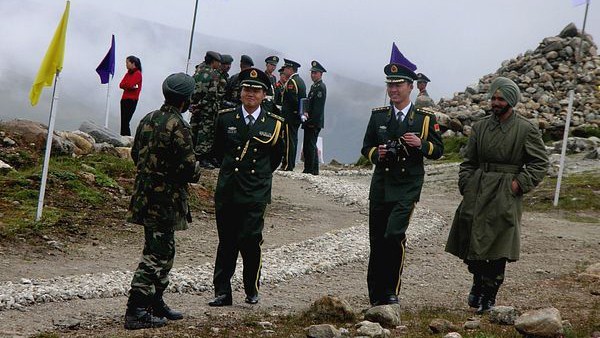 an-trung nhat tri hoan tat qua trinh rut quan tai dong ladakh hinh 1
