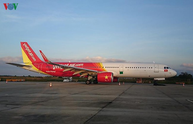 dua hon 240 cong dan viet nam tu singapore ve nuoc hinh 1