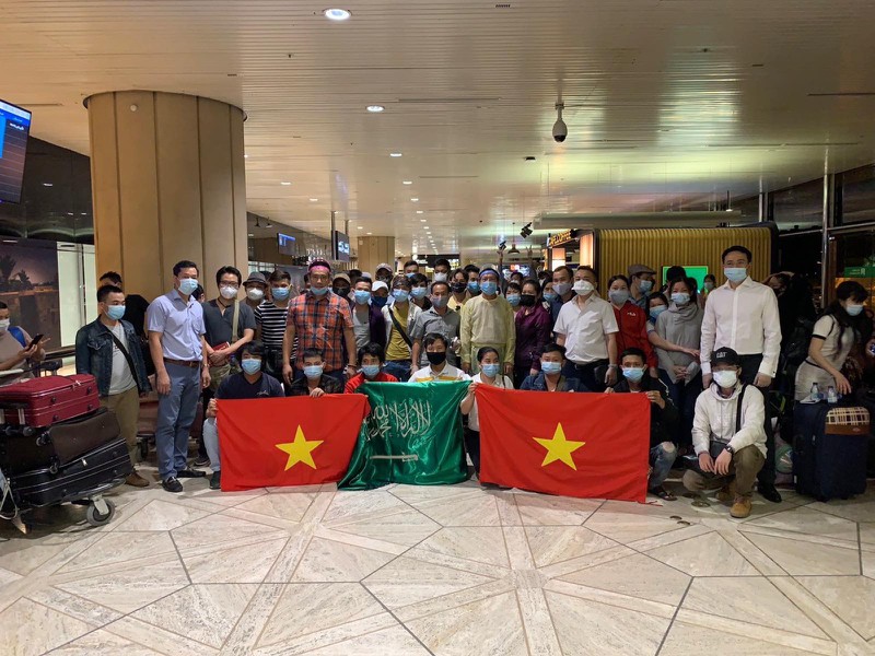 dua hon 270 cong dan viet nam tu cong hoa sip va saudi arabia ve nuoc hinh 2