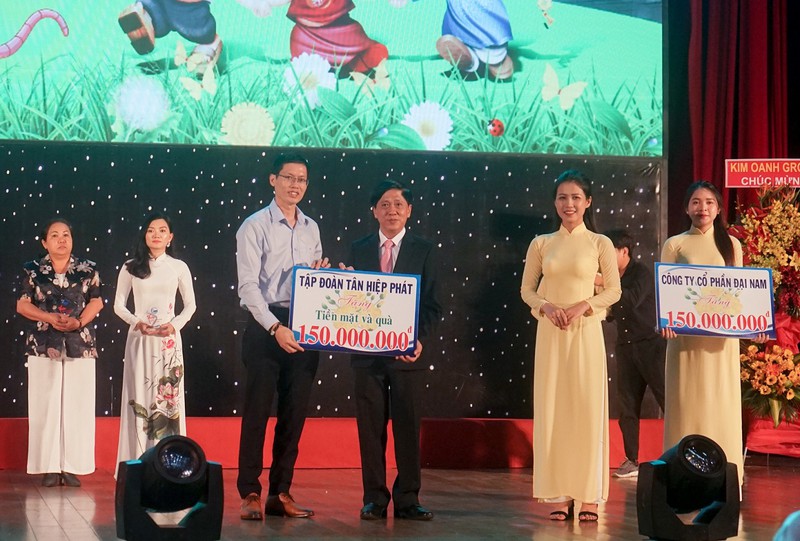 tan hiep phat chung tay mang xuan den cho tre em co hoan canh kho khan hinh 1