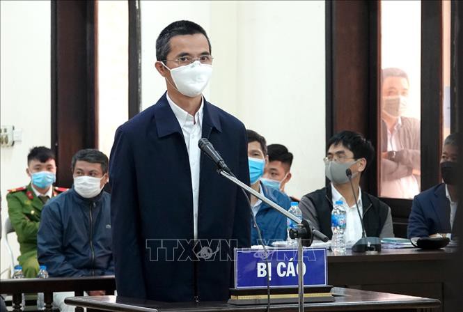 cuu chanh thanh tra bo tt&tt doi mat voi 15 - 18 thang tu giam hinh 1