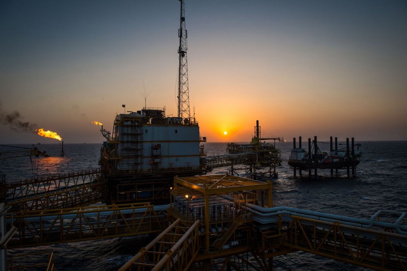 opec va cac nuoc dong minh dat thoa thuan cat giam san luong cao ky luc hinh 1