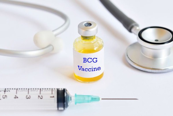 tim moi lien quan giua vaccine bcg trong phong, chong benh covid-19 hinh 1
