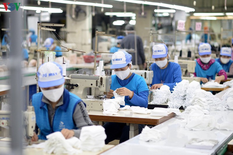 80% doanh nghiep hai long voi cach ung xu cua cac co quan chinh quyen hinh 1
