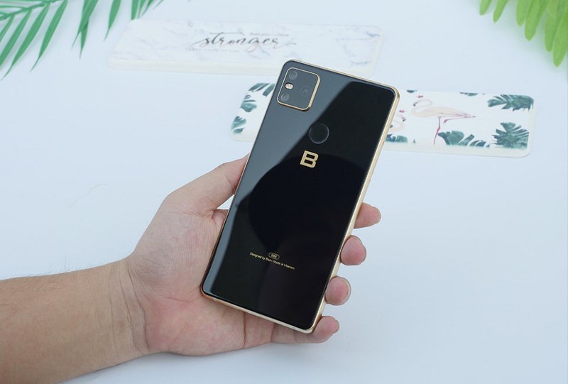 kham pha "trai nghiem khong gioi han" cua bphone b86 hinh 2
