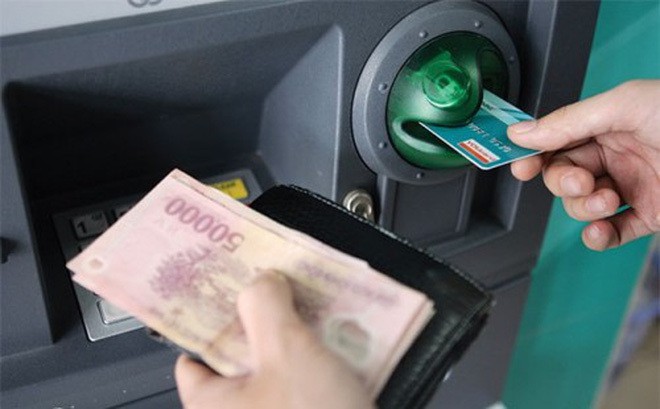 ha noi day manh tra luong huu, tro cap bhxh qua the atm hinh 1