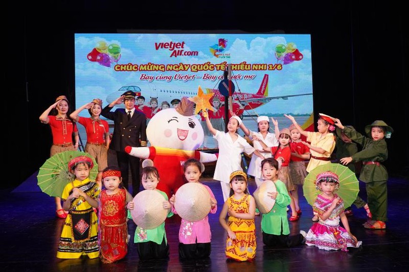 vietjet cung du an "bay len nhung uoc mo" uom mam tinh yeu nghe thuat hinh 1