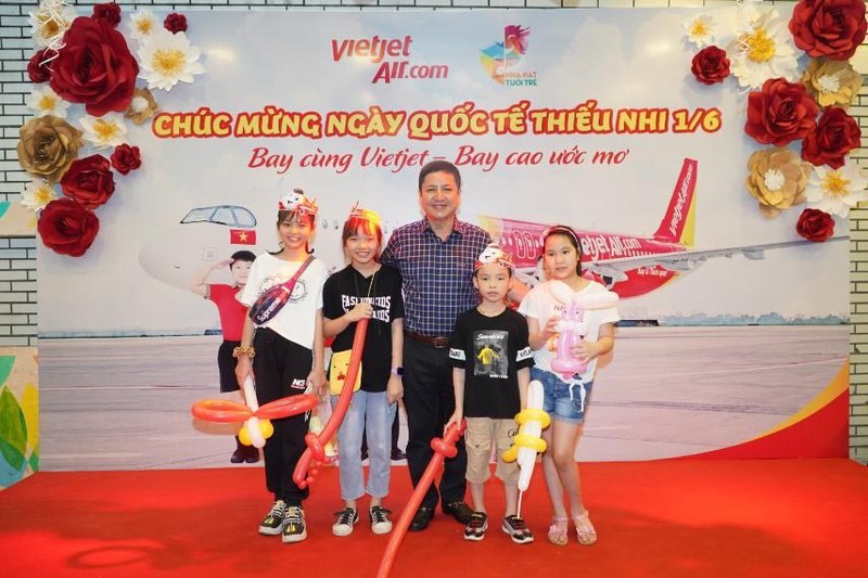 vietjet cung du an "bay len nhung uoc mo" uom mam tinh yeu nghe thuat hinh 2